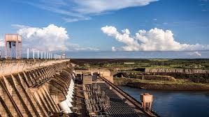 Experta afirma que Paraguay debe sacar provecho de su energía en Itaipú