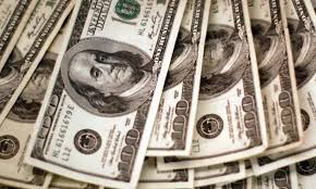 Dólar sobe e encosta em R$ 5,20, com tensões no Oriente Médio; Ibovespa opera em queda