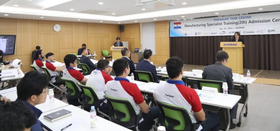 Jóvenes becados inician en Corea del Sur capacitación en industria autopartista y movilidad eléctrica