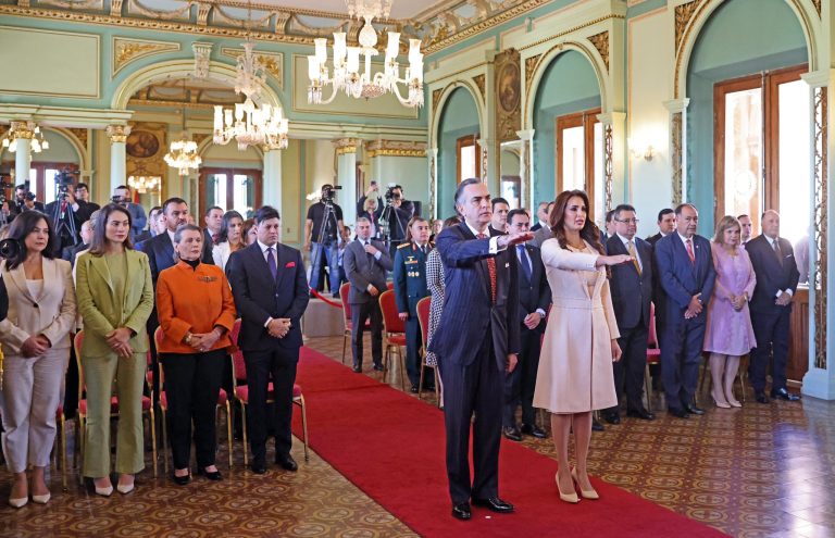 Nuevos embajadores recibieron la instrucción de «insertar a Paraguay en el mundo»