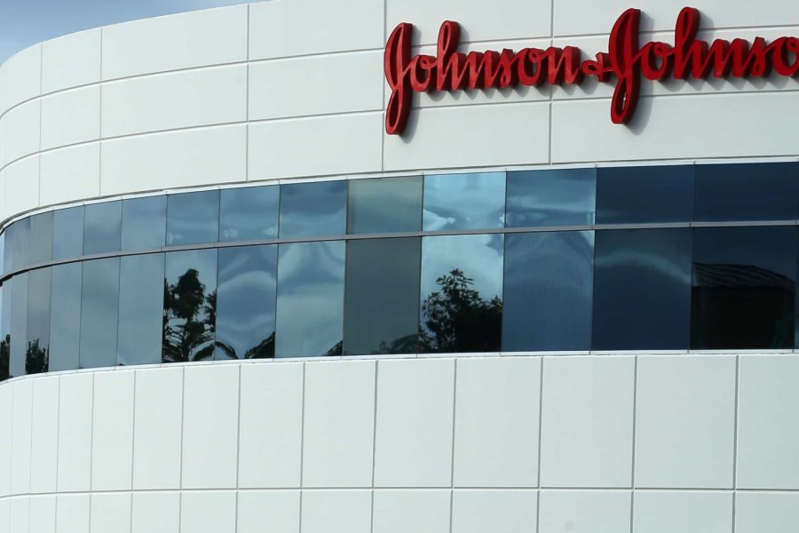 Johnson & Johnson tem lucro de US$ 5,35 bi e US$ 21,38 bi em vendas no 1º trimestre