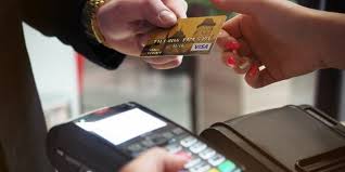 Uso de tarjeta de crédito alcanza nuevo récord en marzo