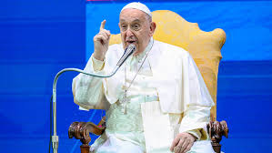 “No faltan perritos, faltan niños”: El papa Francisco insta a invertir en natalidad