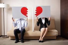 Duelo vs. Divorcio: cómo sobrellevar la ruptura y el torbellino emocional después del ‘adiós’