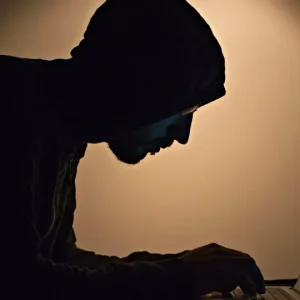 Criminosos oferecem até R$ 200 por automutilação em comunidades online
